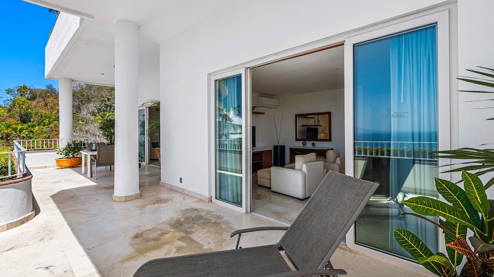 HOLT Grand Miramar Residences