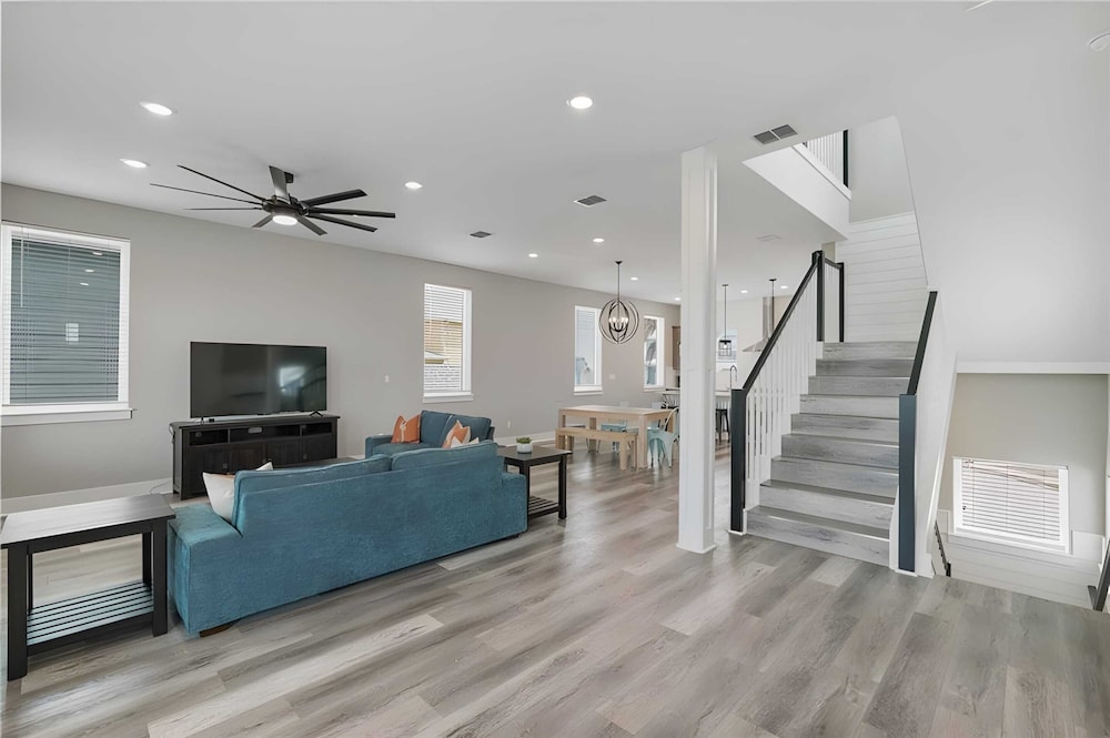 La Concha Blvd #31 -