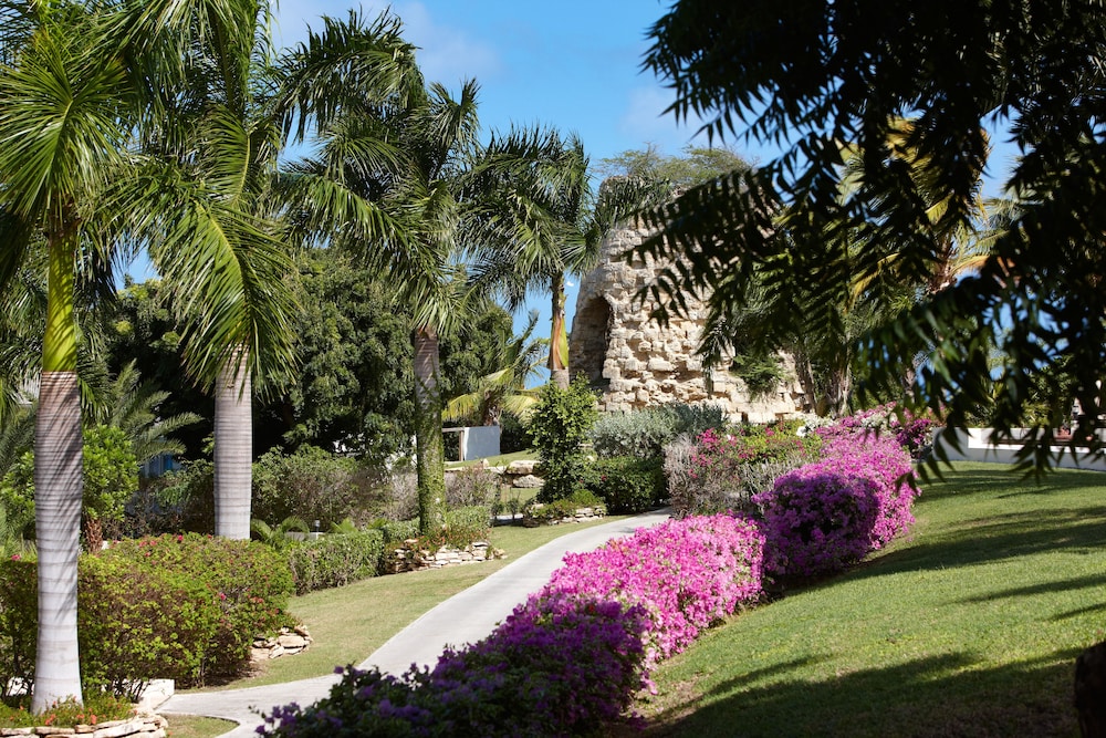 The Cove Suites at Blue Waters Resort and Spa - Property Image 32