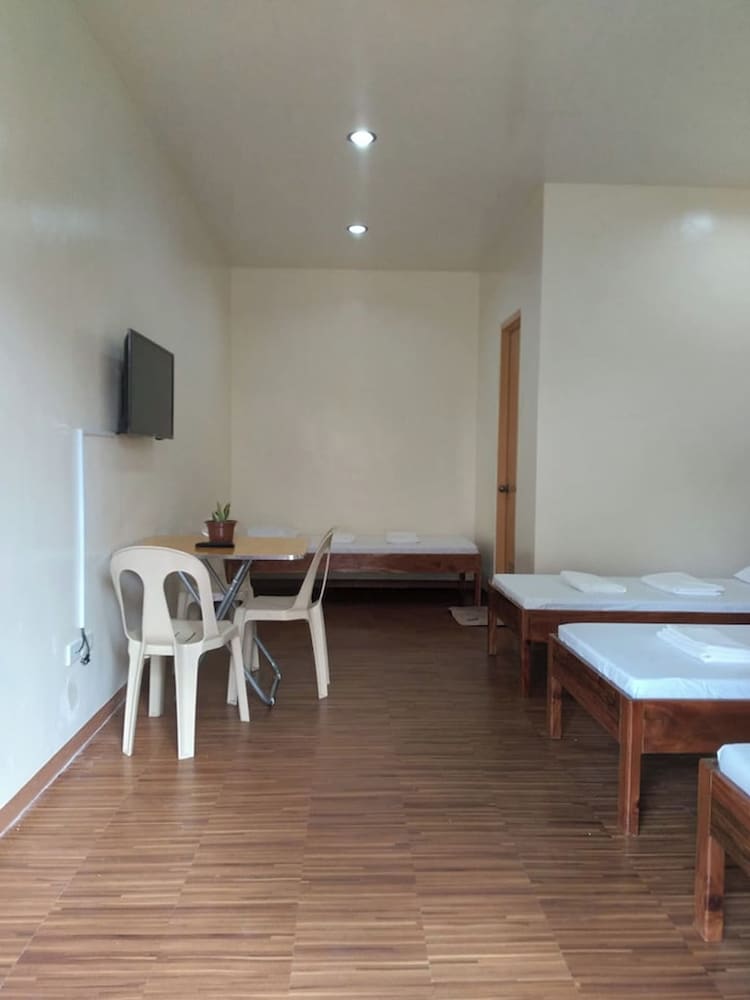 Room-camiguin Lanzones Resort Quadruple