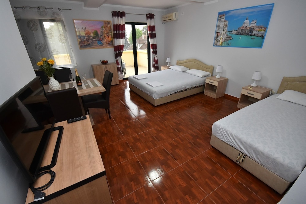 Apartmani Bozinovic view 3