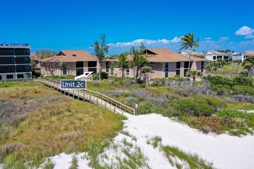 Coquina Beach 2c 2 Bedroom Condo