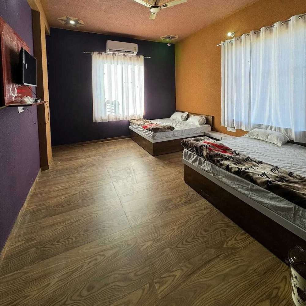 Hotel Raghukul