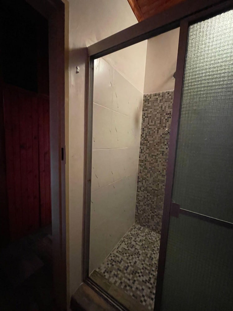 Lovely 3 bed House in Juliasdale - 2273