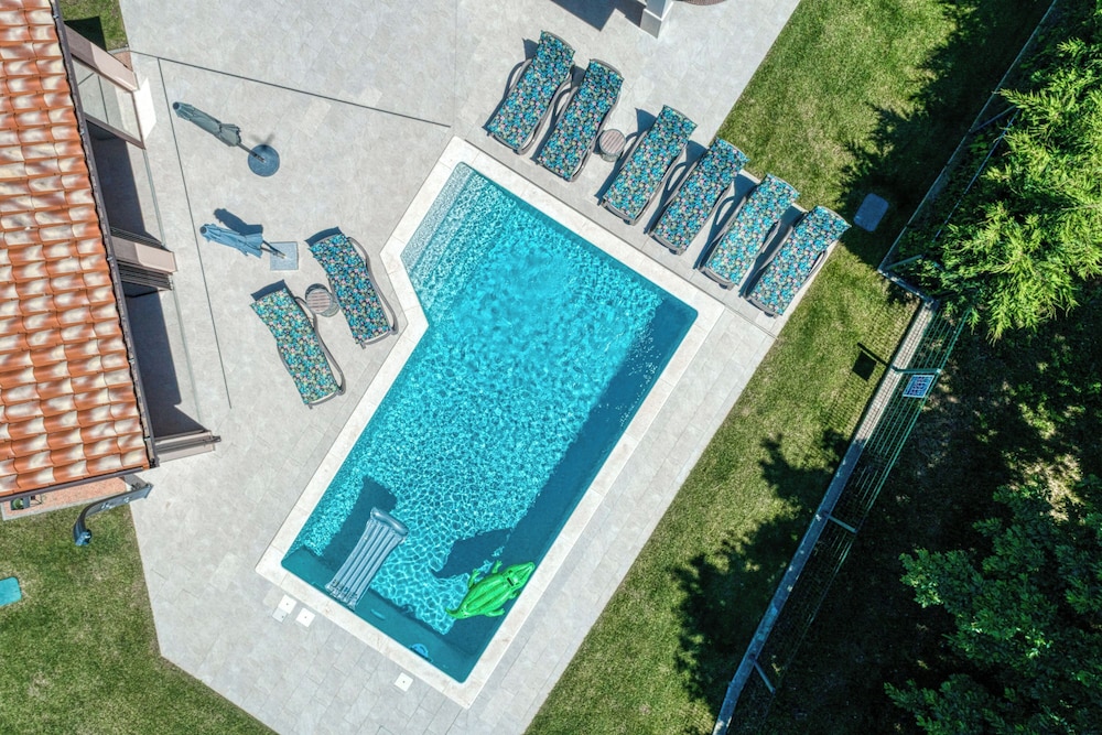 Pool and Fun Villa Stella Klarici