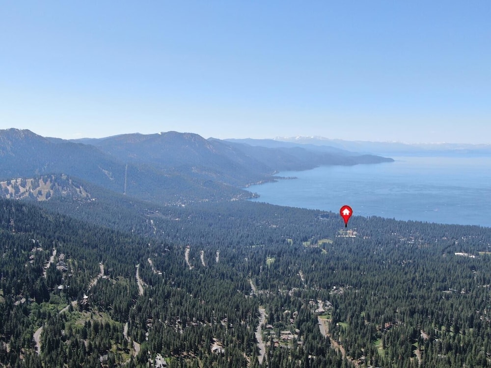 Delightful Mccloud 2 Bedroom Condo by RedAwning view 2