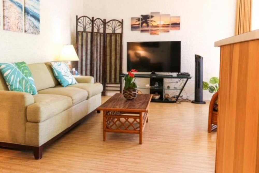 Enjoy the Sunset Ocean Front 1BR Apt-pool On-site