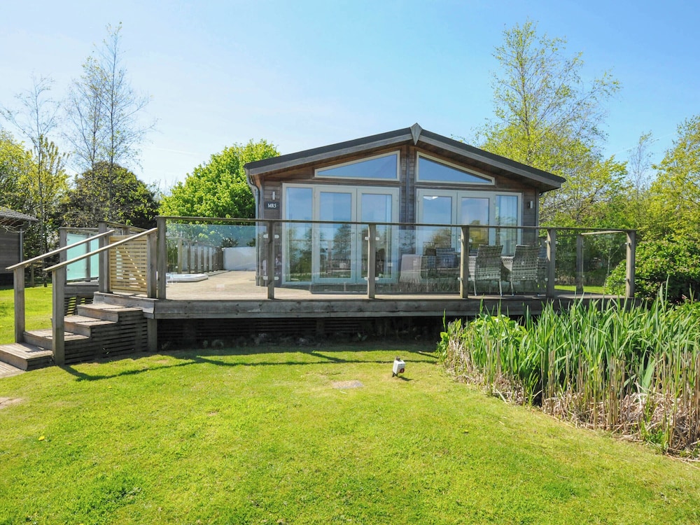 5 Meadow Retreat