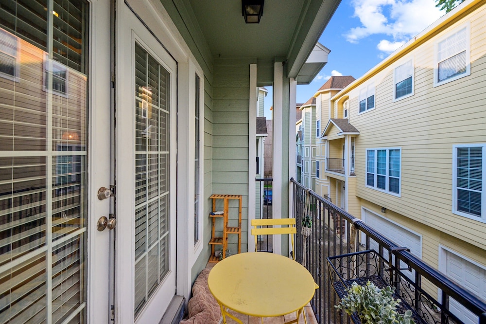Stylish Houston Heights House 3 Bedroom Townhouse