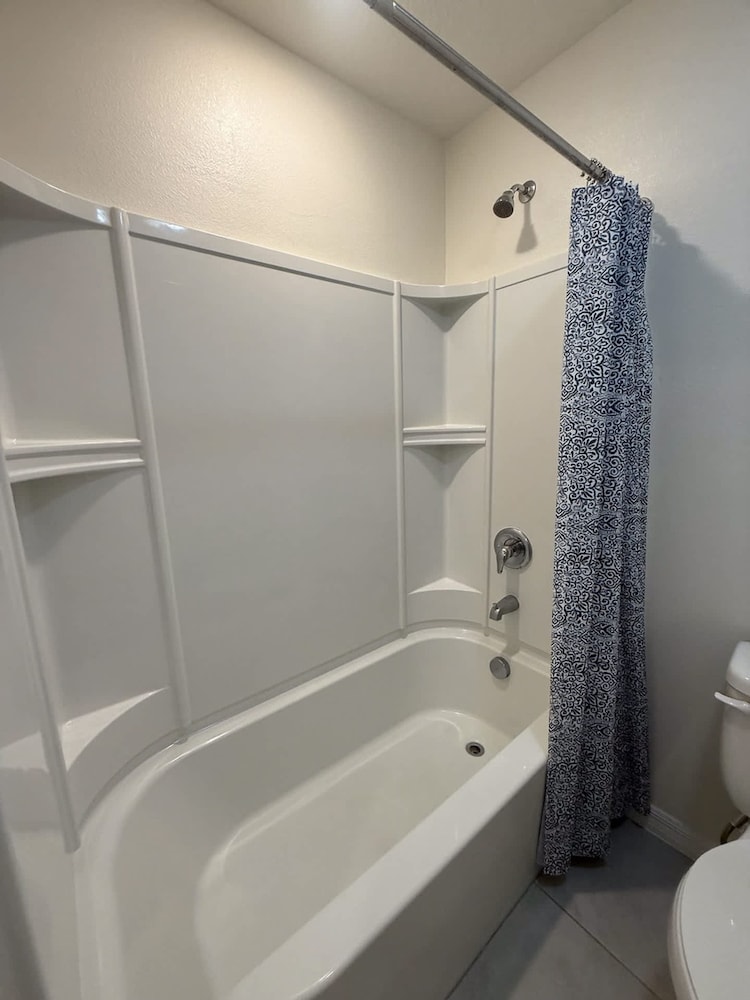 Upstay - Modern Family Home w Pool Solara Resort