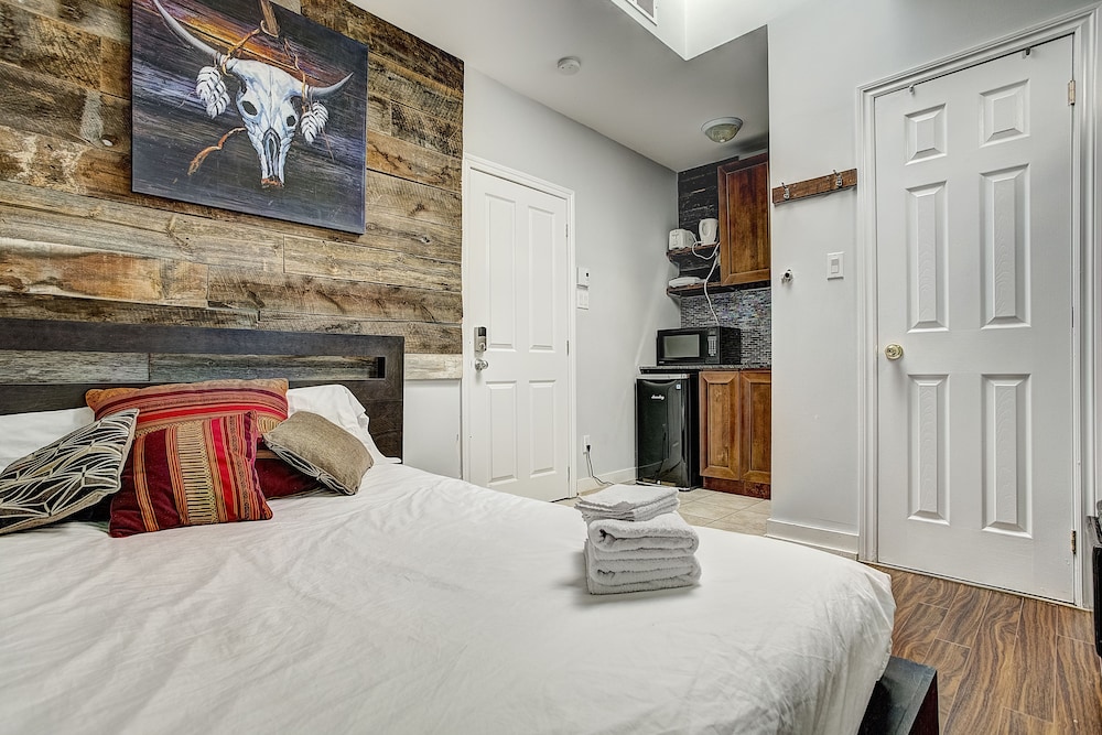 Destination Stays Griffintown Montreal