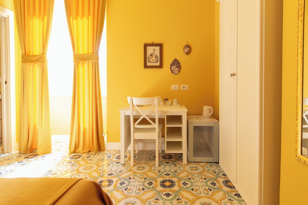 Guesthouse Adry in Naples