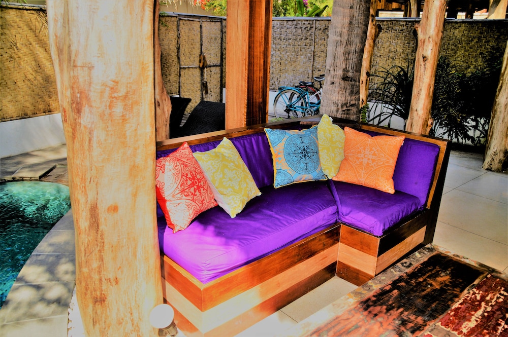 Gili Treehouses