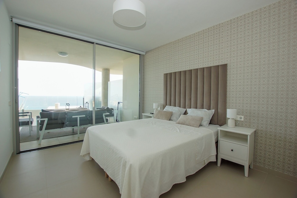 Apartment Sleeps 4 With Gym & Spa