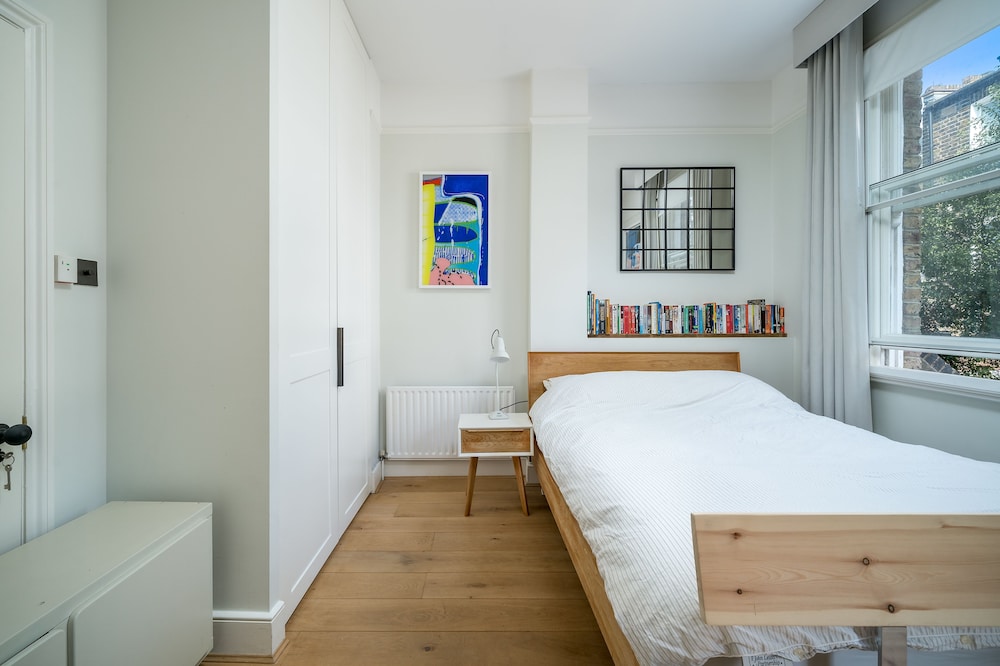 JOIVY Captivating 1-Bed Flat In Fulham