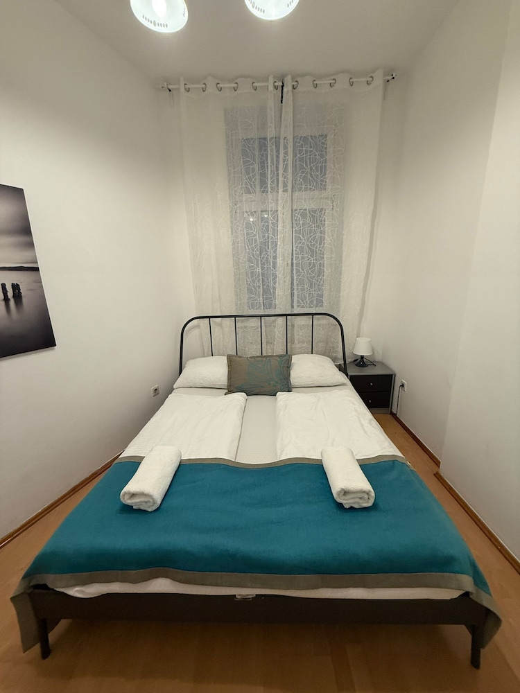 Cozy 3BR Apt Vienna City Center
