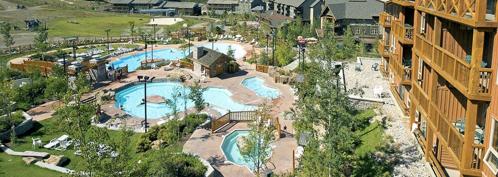 Fully RENOVATED Studio | Ski In/Out: Closest Condo to Lift | Pool & Hot Tubs - Image 5