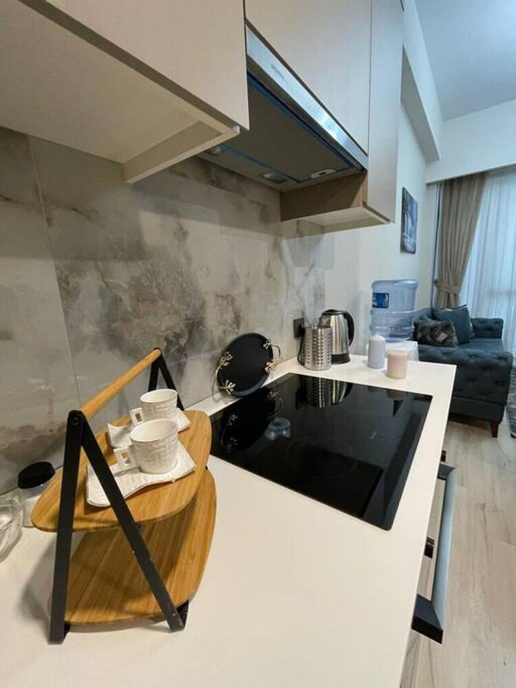 Modern Deluxe 1 1 Living Apartment Near Mall of Istanbul