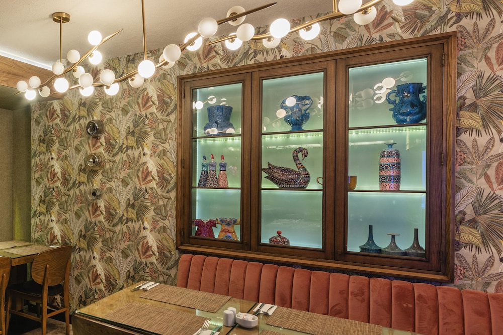 Ayramin Deluxe Hotel - Image 43