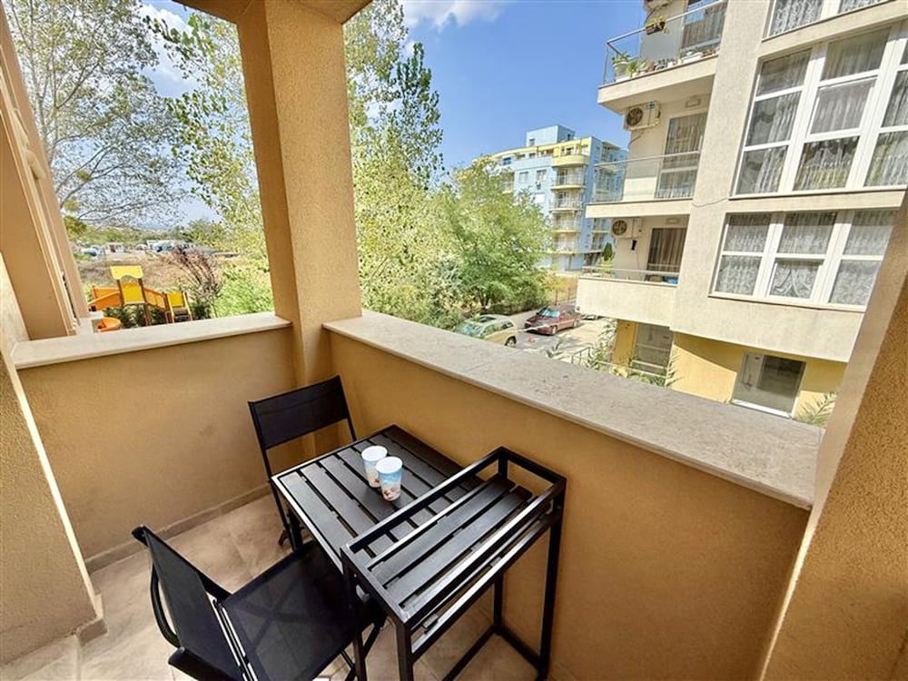 Menada Aphrodite Green Apartments