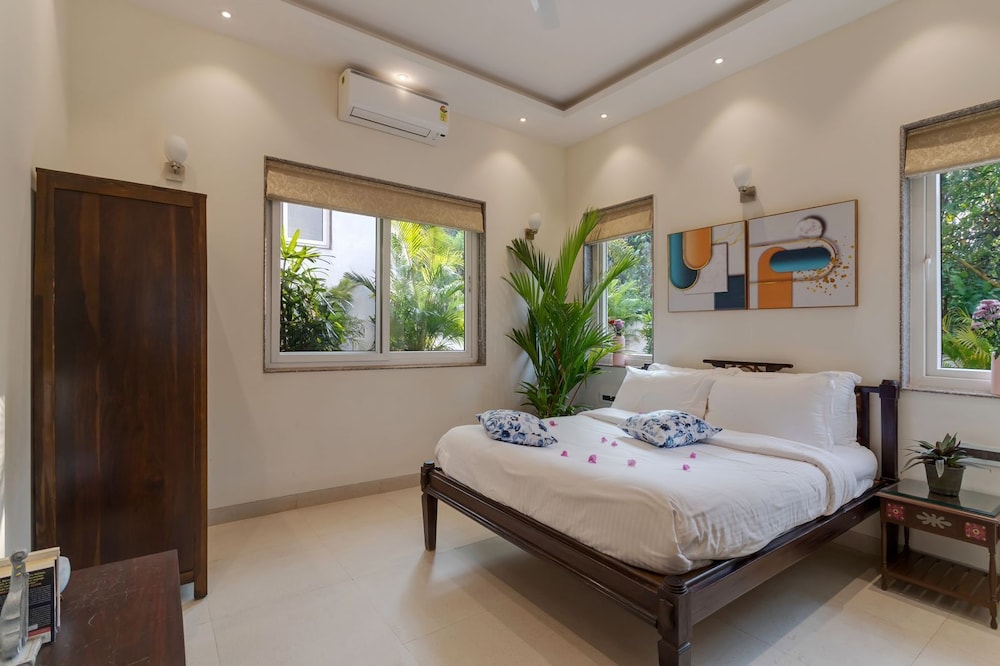AquaVista Assagao Residency