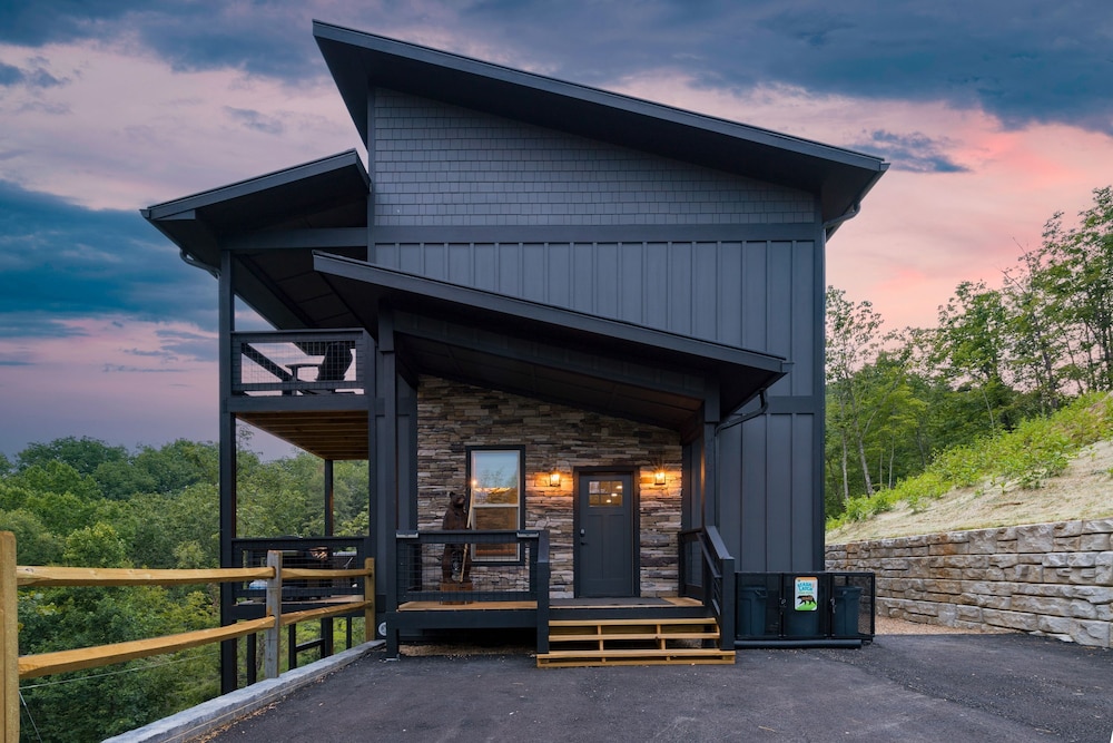 Rambling Ridge Lodge Endless Amenities Fun Indoor Pool Hot Tub A Arcade Game Room