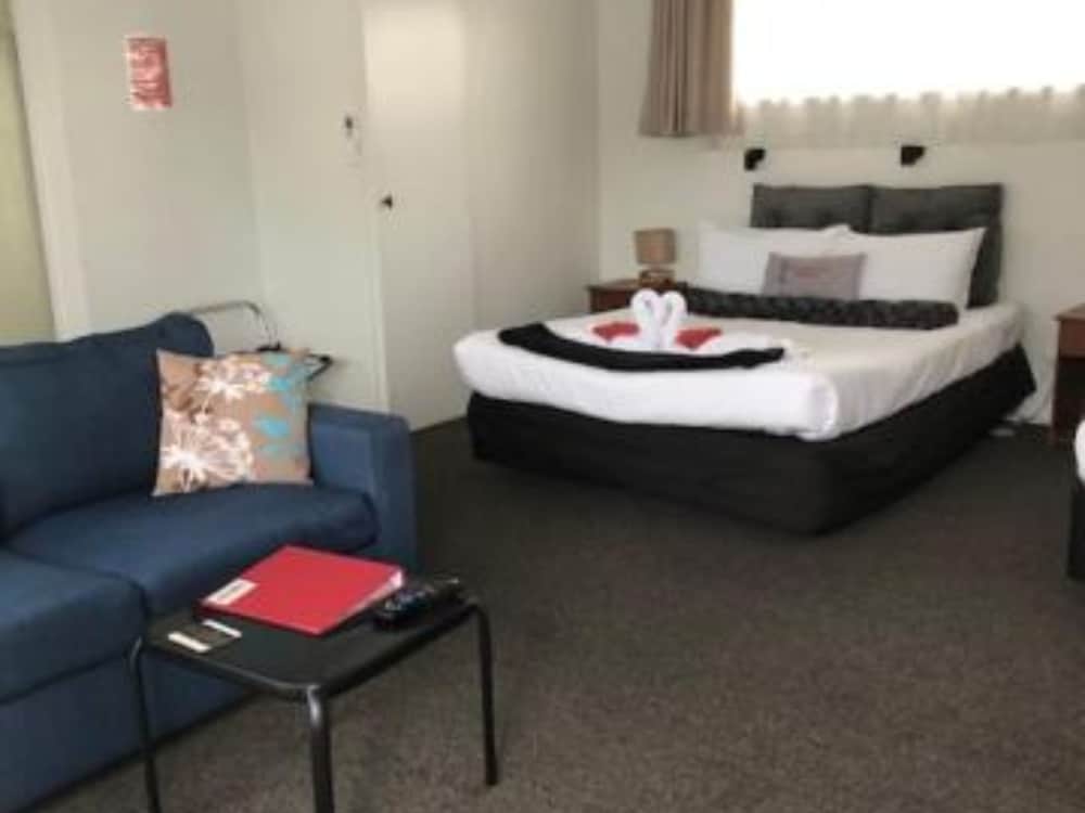 Coachman Motel