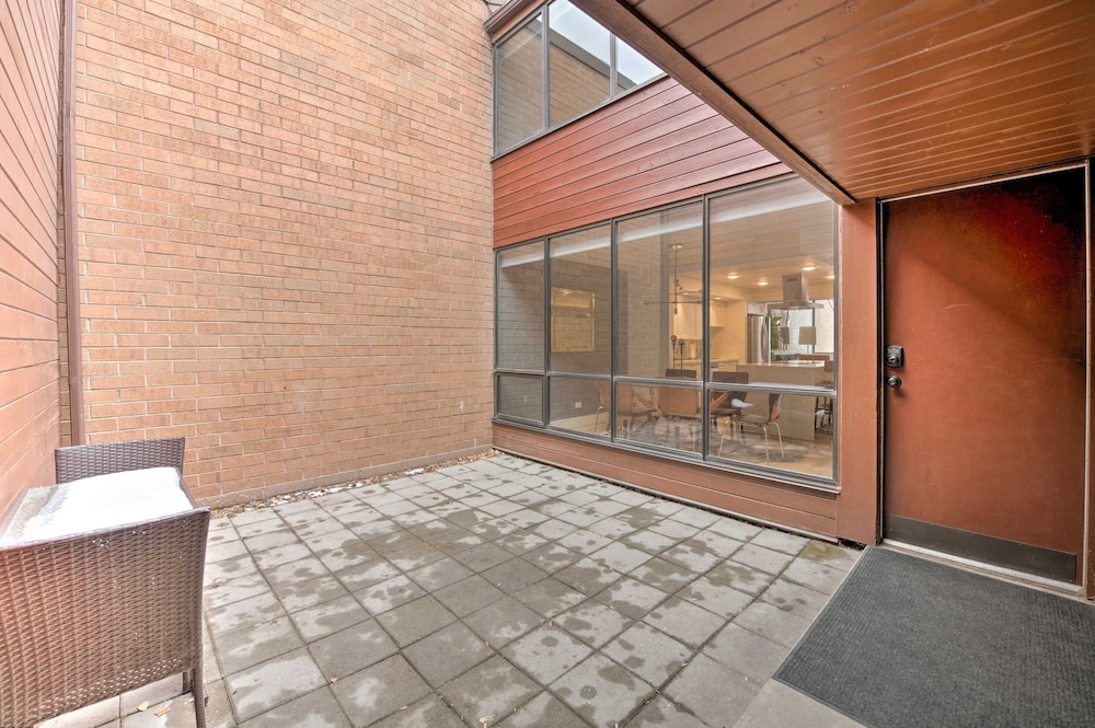 Parkside Loft by Avantstay Walk to Ski Lifts Town Pool Hot Tub Access