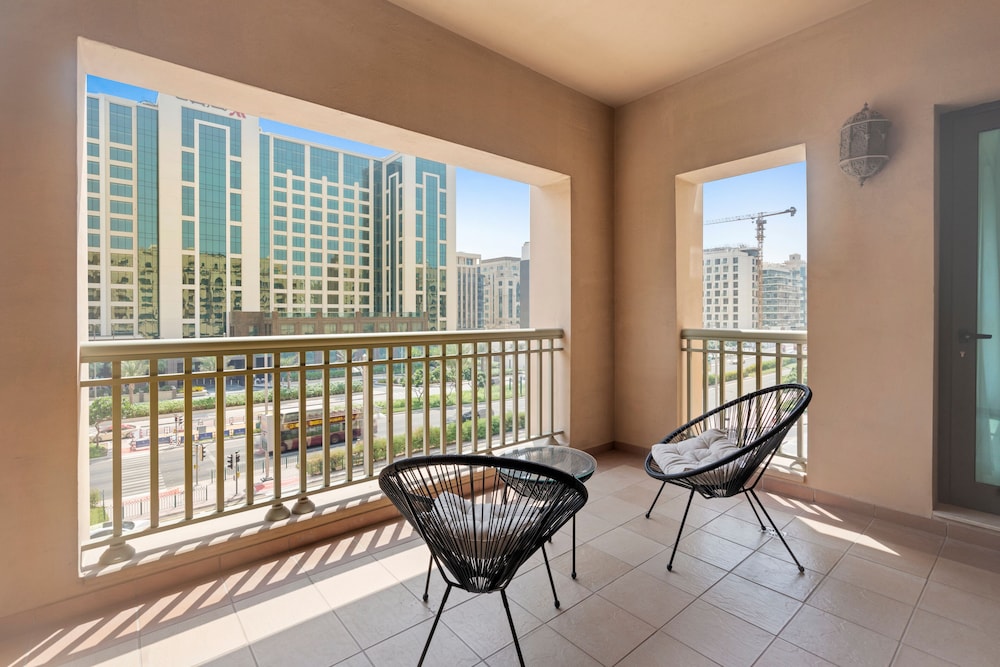 StoneTree - Golden Mile 5 2BR - Beach Access