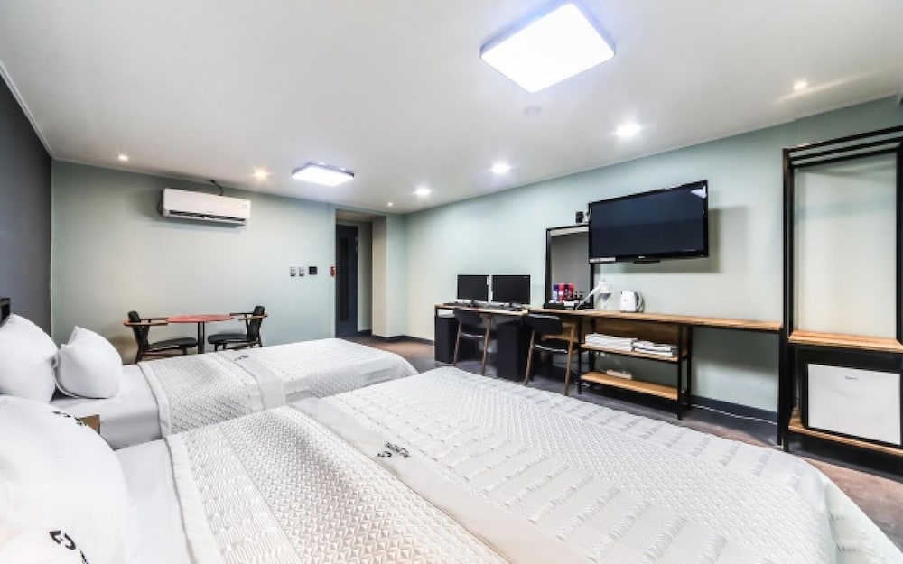 hotel room