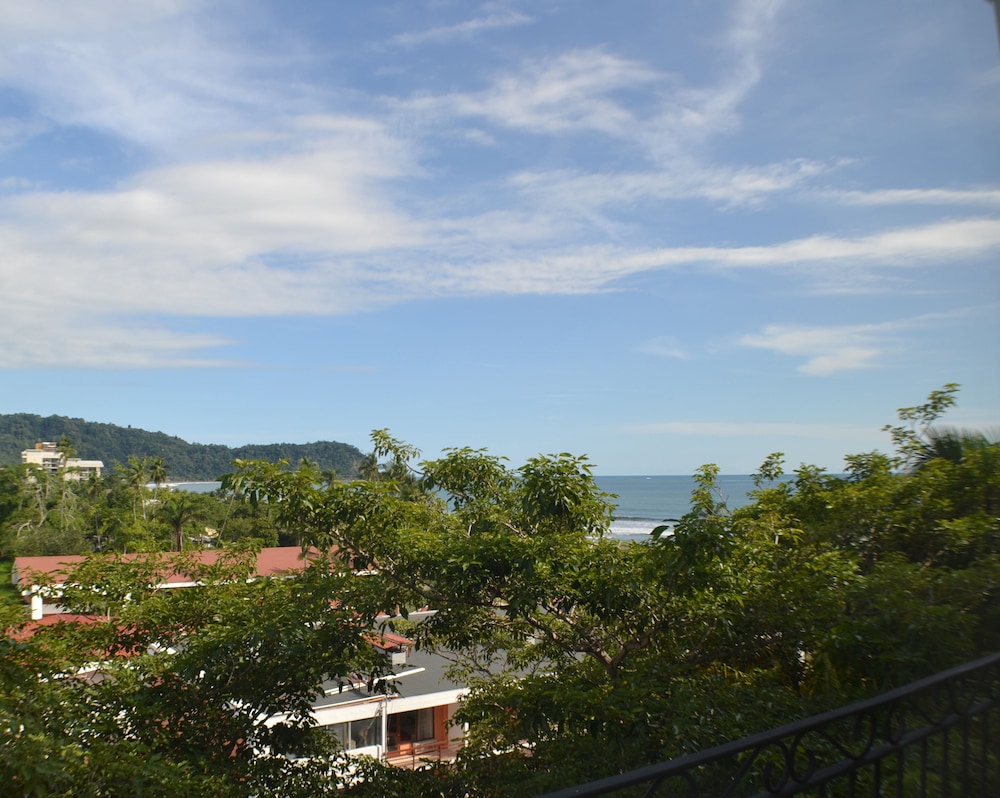 Acqua Residences