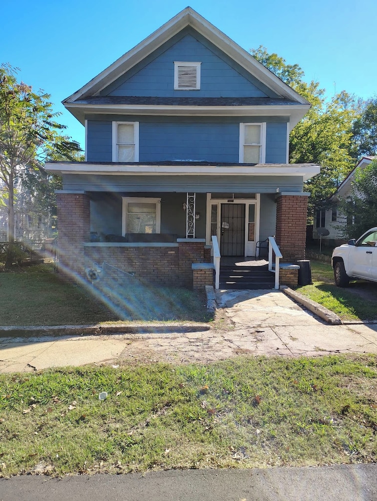 29th Street Ensley Heights Hideaway 1