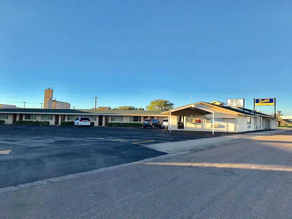 Scottish Inns & Suites