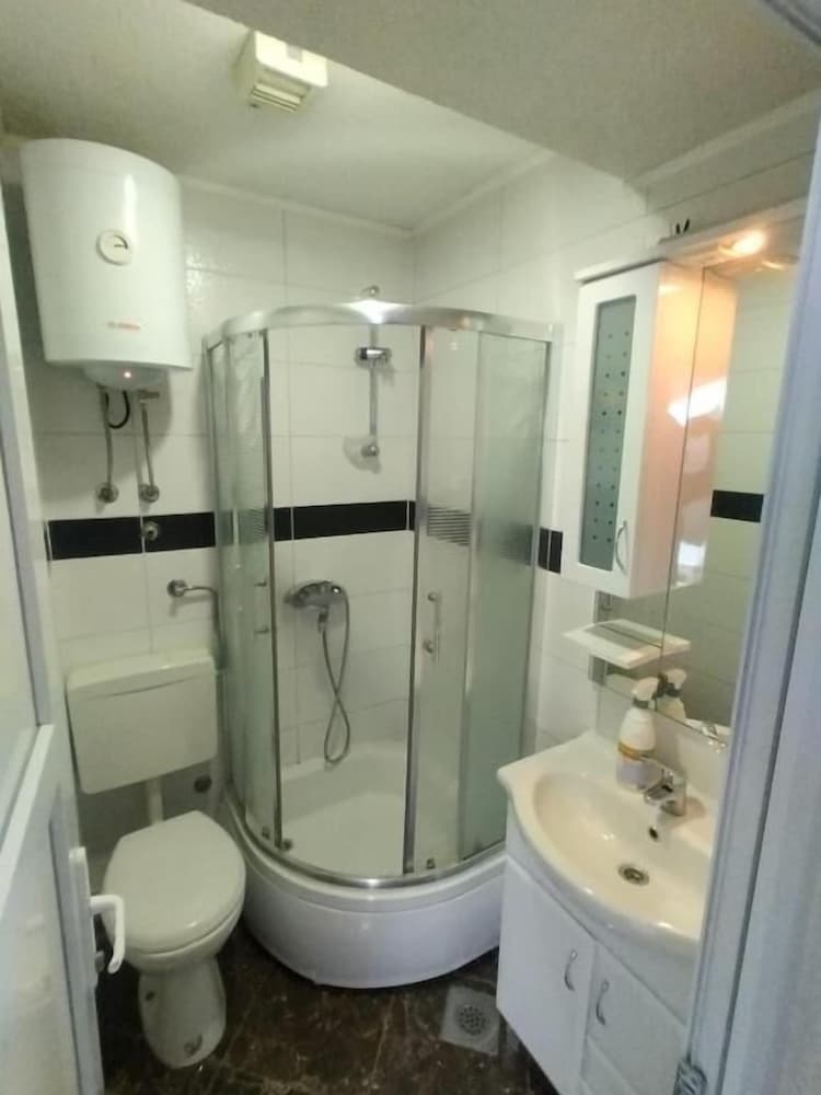 Rooms Center Ensuite