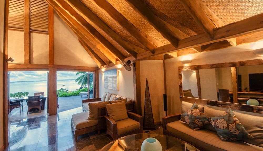 Aitutaki Escape