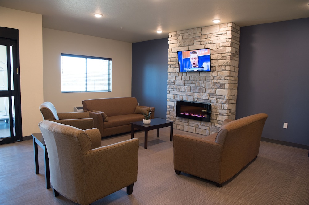 Cobblestone Inn & Suites - Forest City view 2