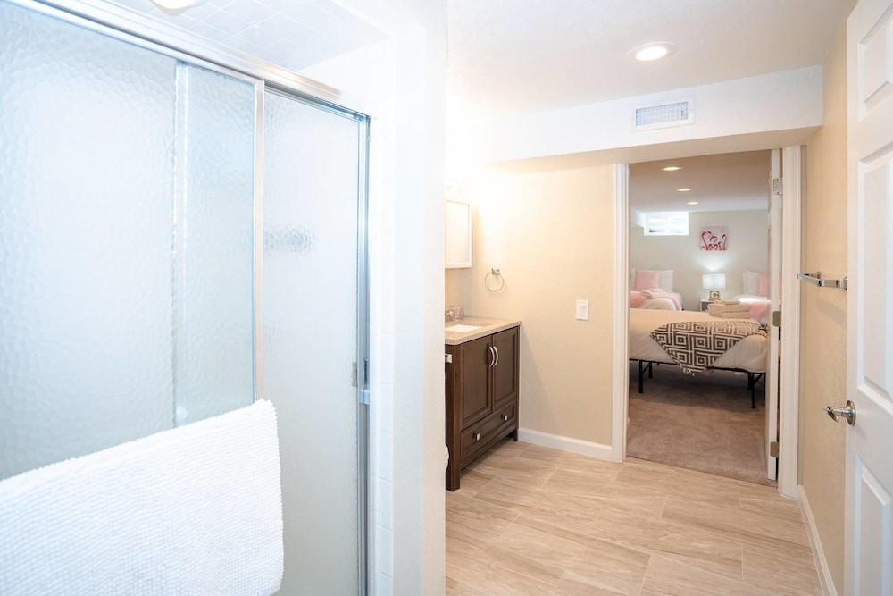 The Meadowlark Manor Spacious Backyard  Hot Tub - Property Image 22