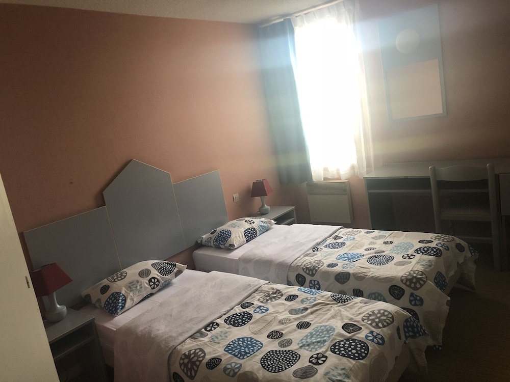 Norton Hotel - Property Image 2