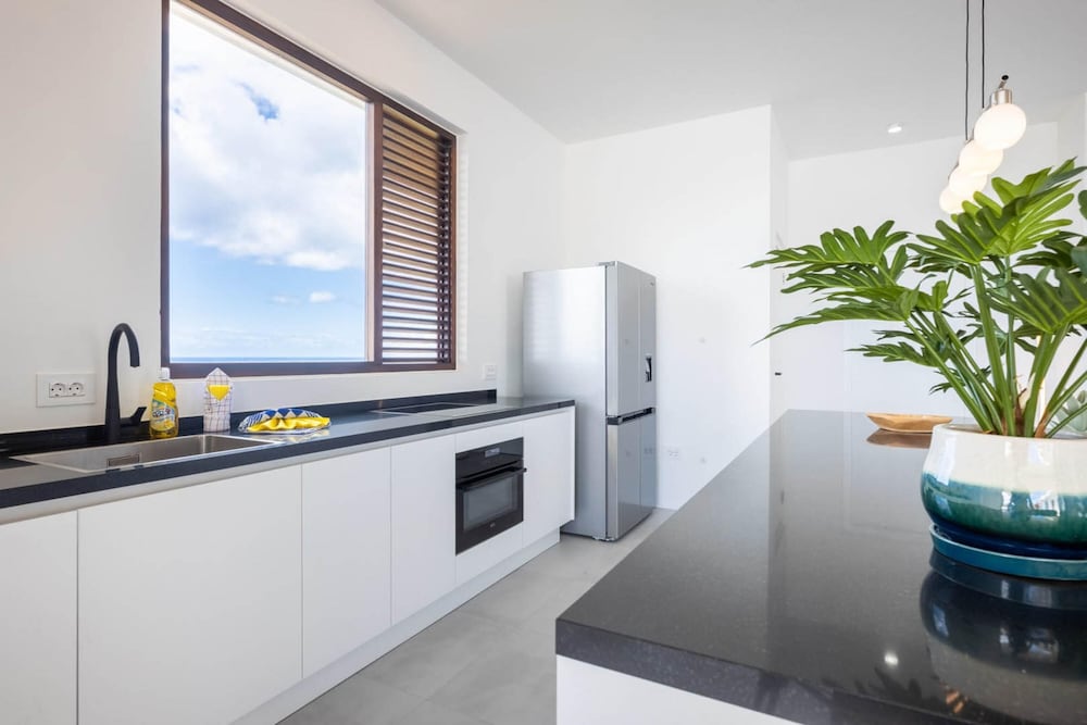 La Perla Chic Panoramic Designer Villa