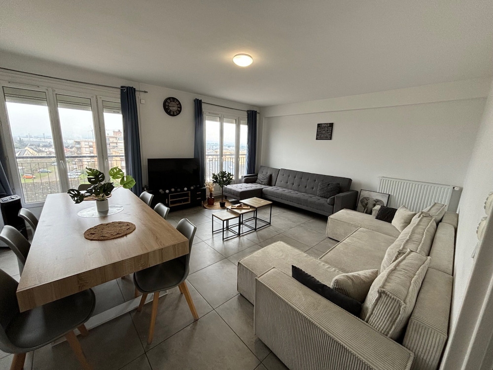 Modern Apartment for 9 in Loire