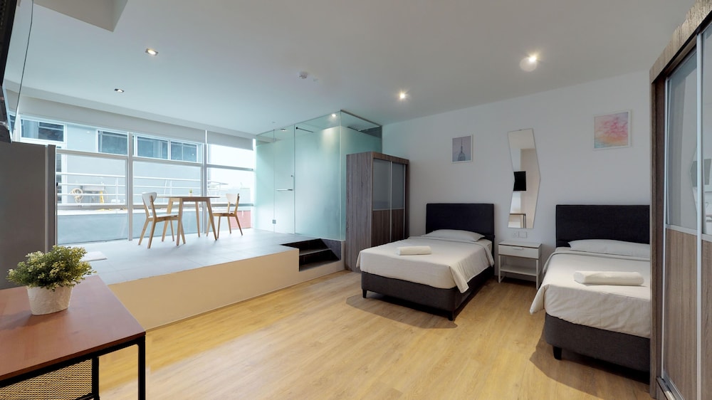 Hotel International Service Apartments - Image 1