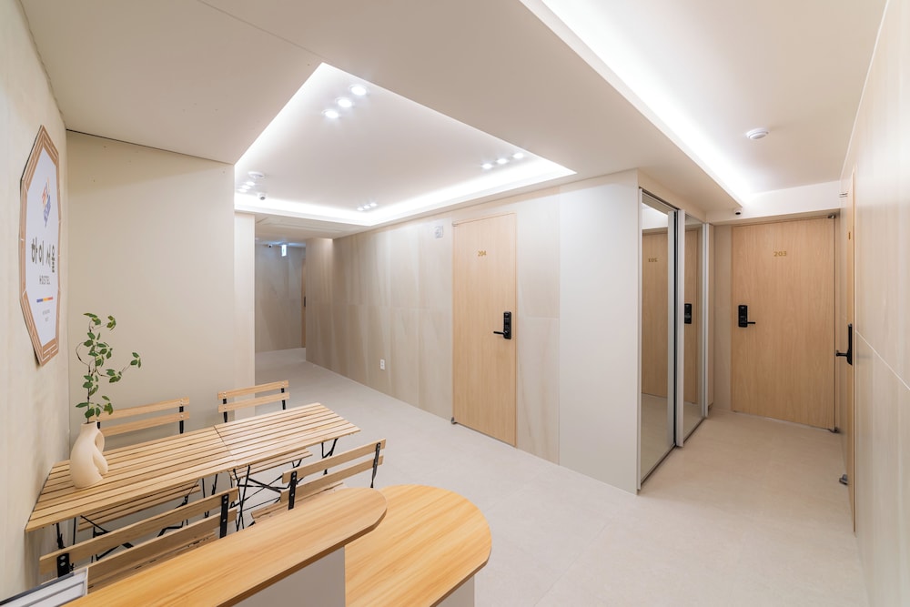 Hi Seoul Hostel Myungdong West
