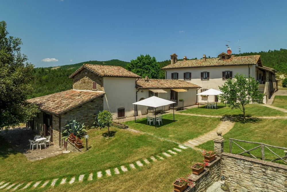 Podere Pietraluna