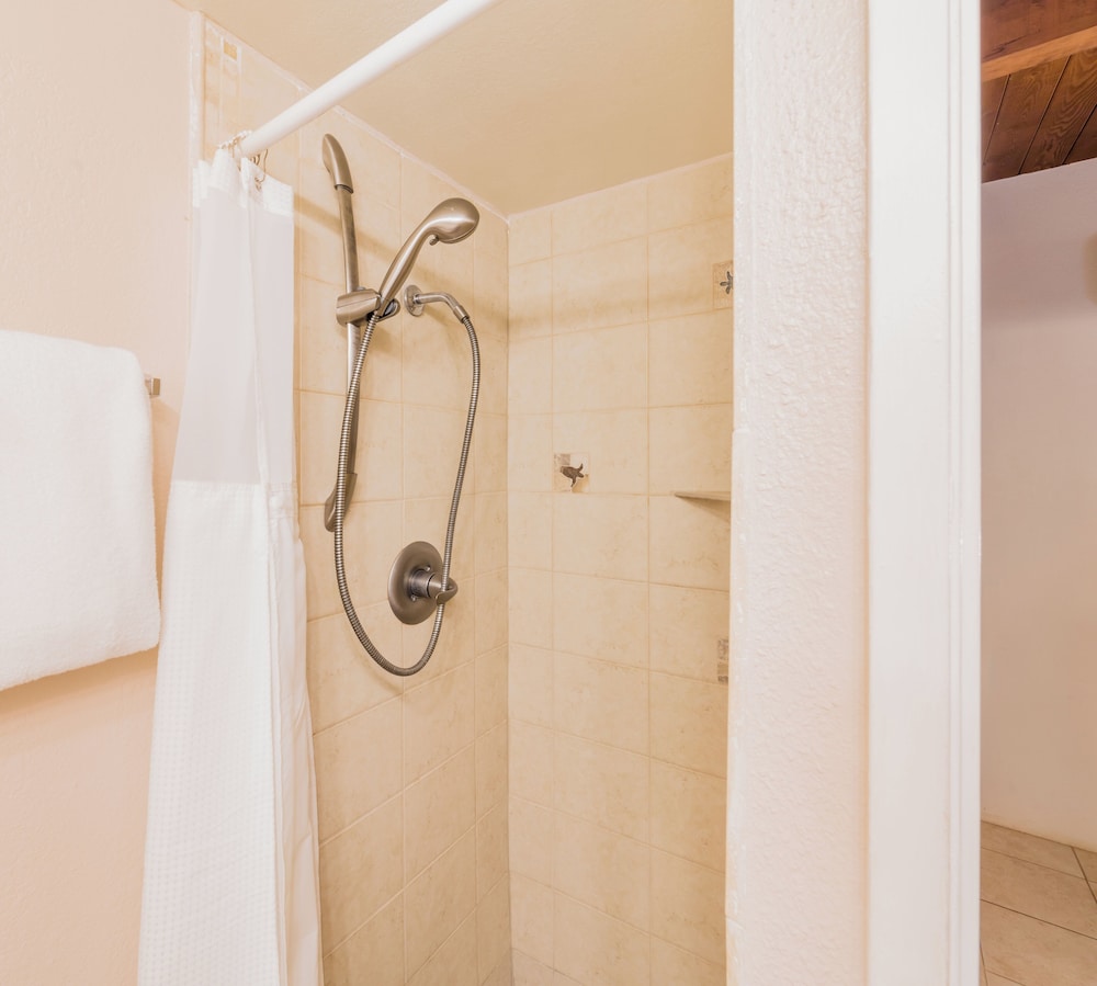 Maui Vista 3402 by Maui Rental Group