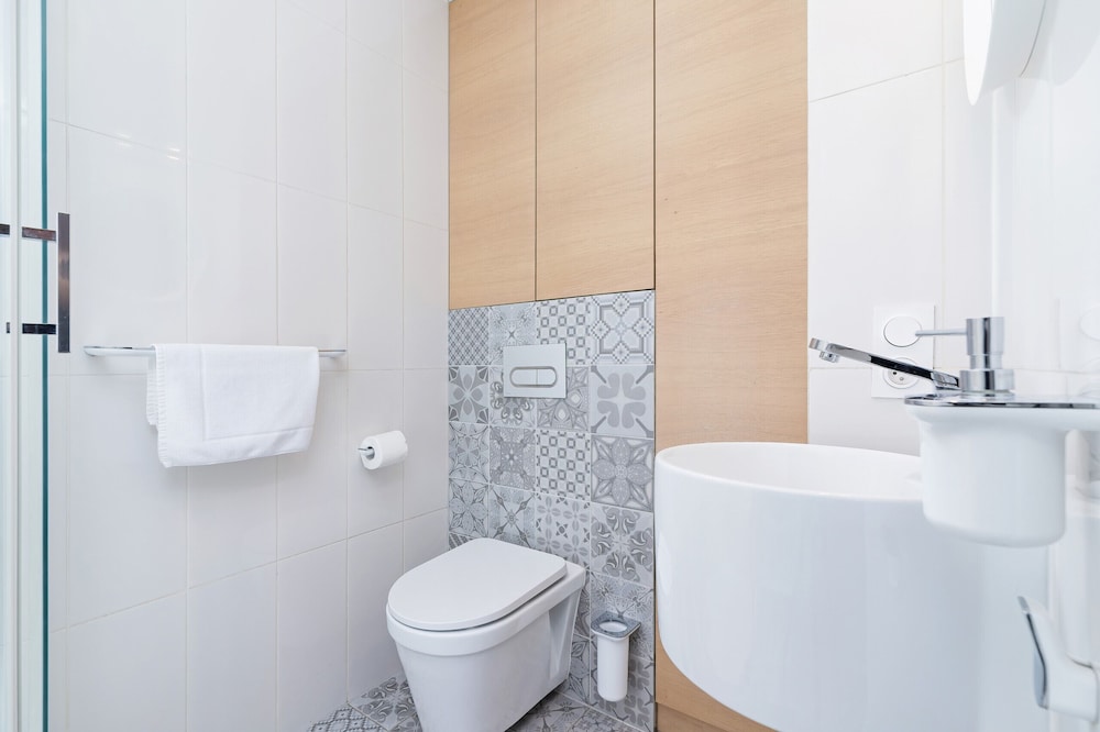 Apartments Starowislna Cracow by Renters view 3