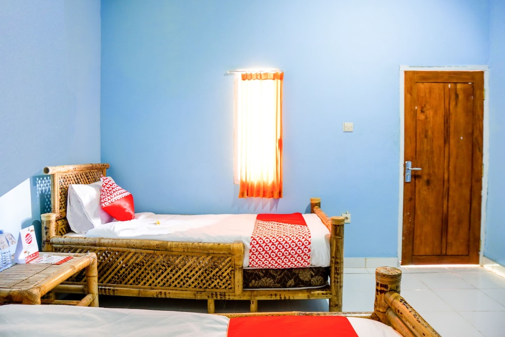 OYO 1662 Zury Homestay