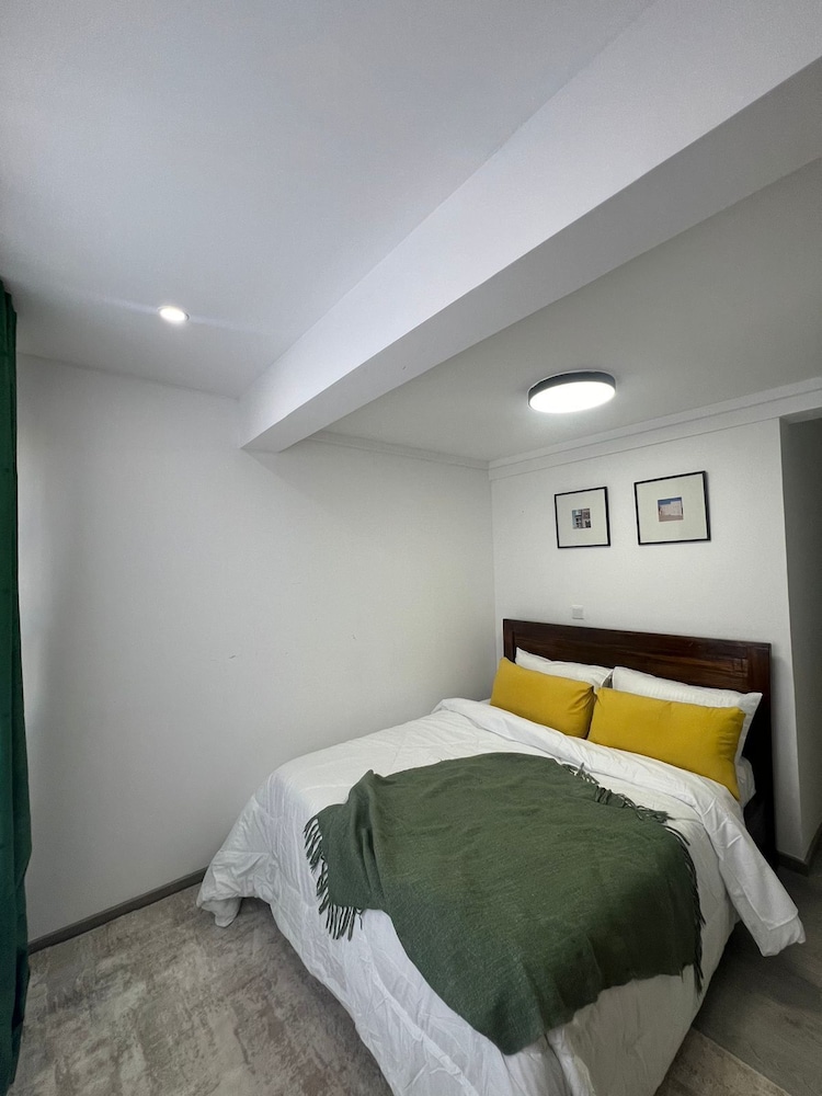 Lux Suites Gold Park Apartments Kilimani photo 3