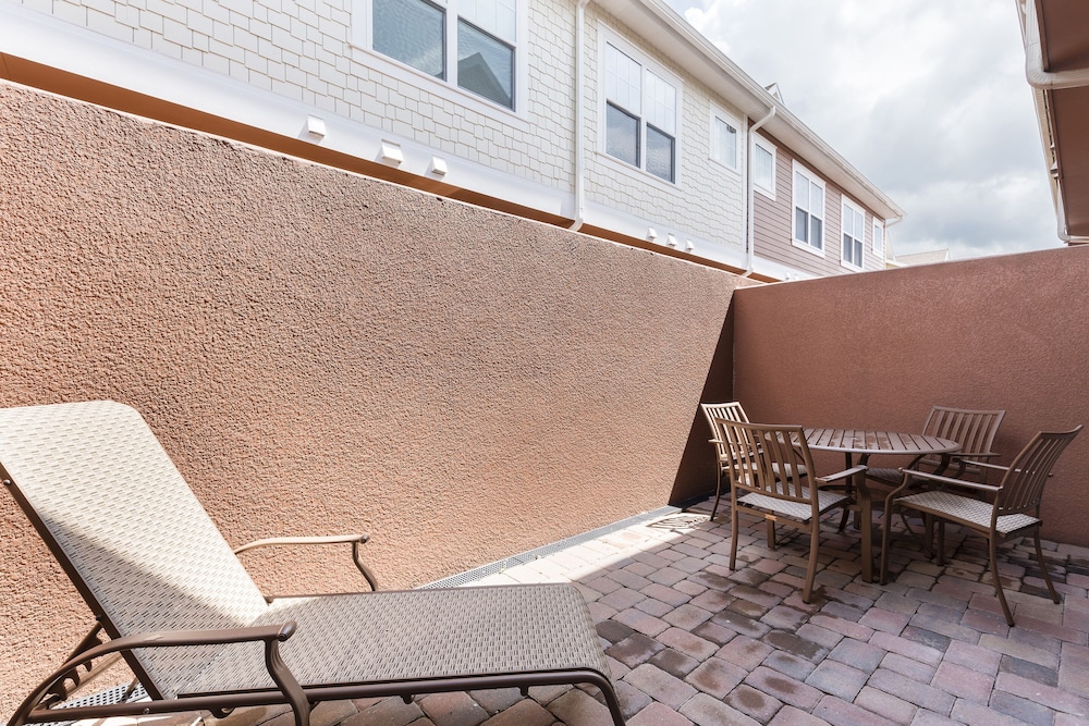 Summerville Vacation Homes by Columbia Management