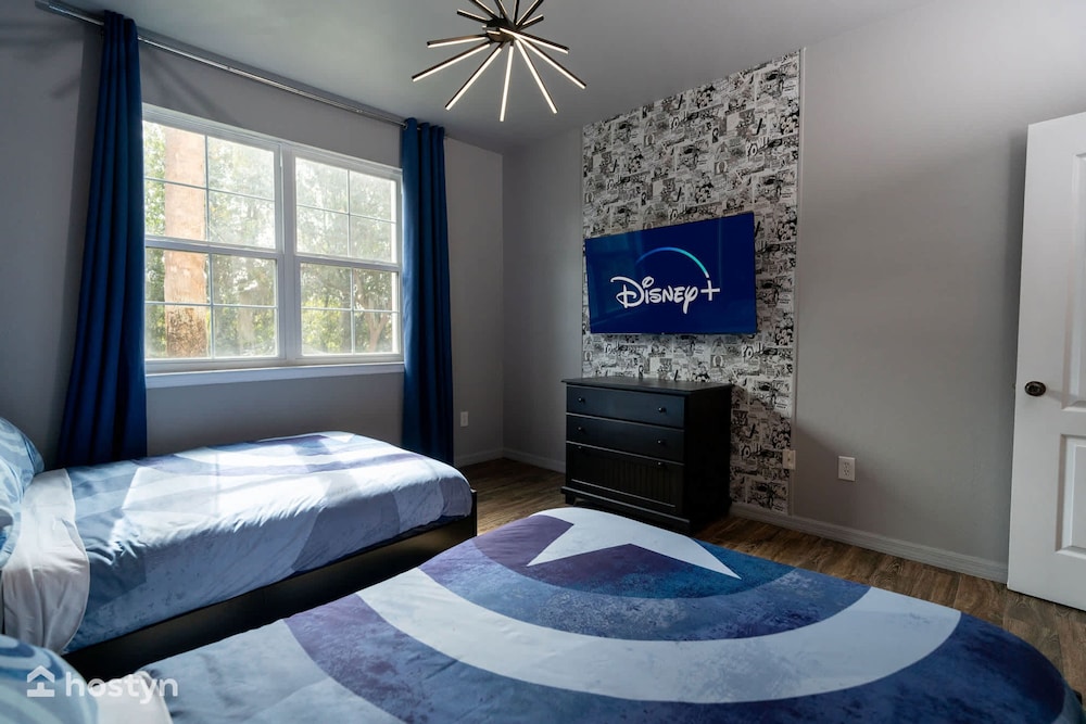 Magical Themed 3BR Townhouse Near the Parks