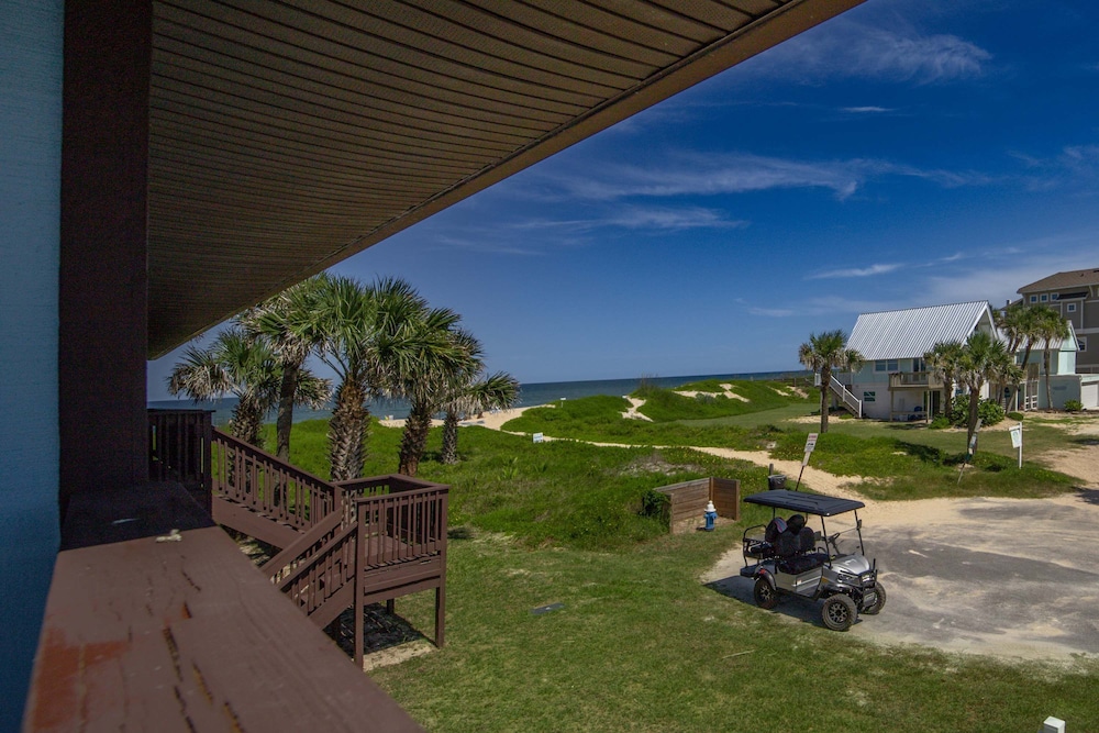 Oceanfront Steps to Sand Deck Pets Welcome